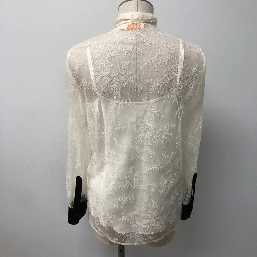 Tory Burch Lace Blouse Womens 8 Ivory Pussy Bow Sheer Pleated Contrast Cuff